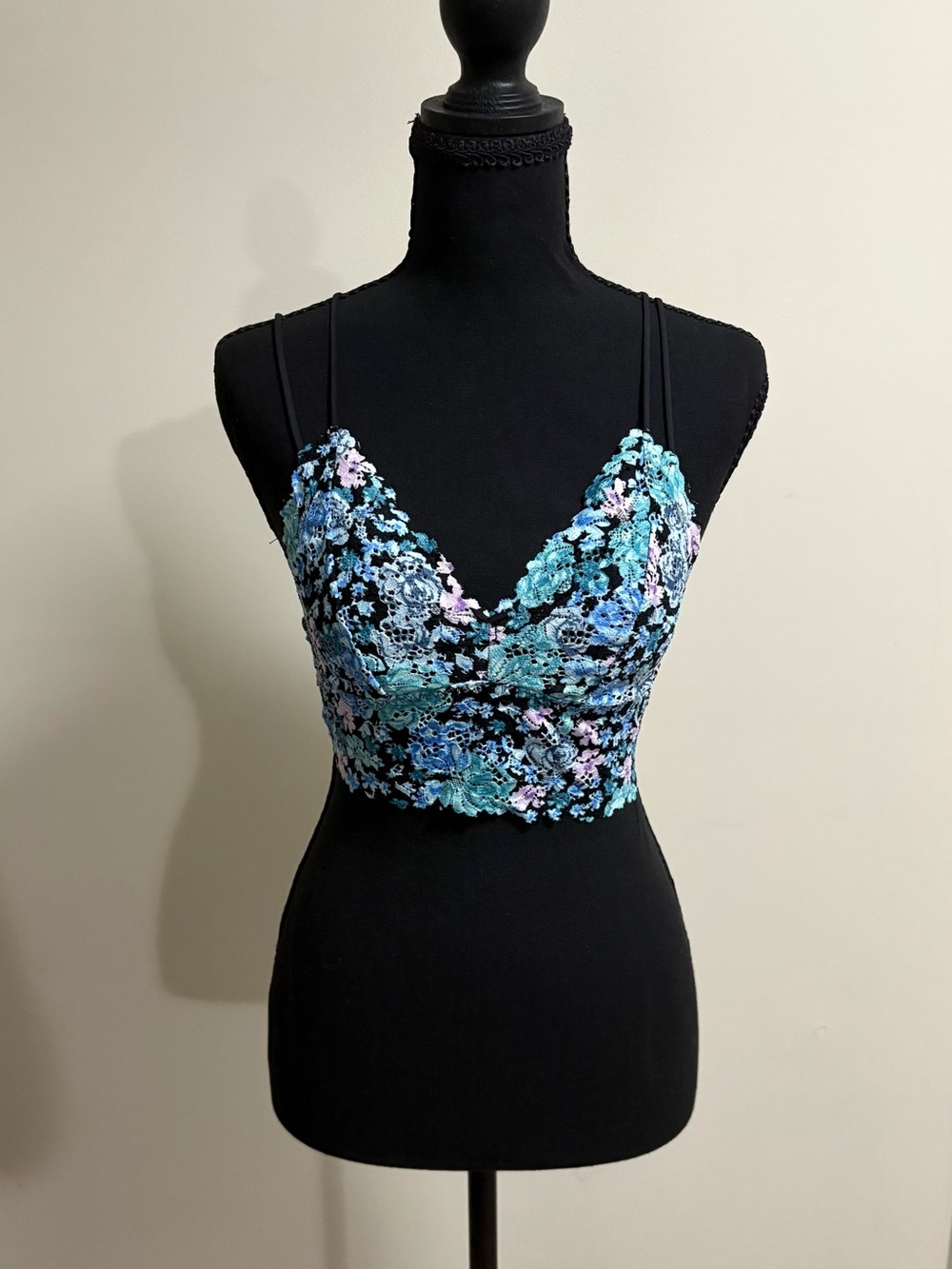 Victoria’s Secret PINK Embroidered Floral Lace Bralette